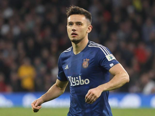 九游体育_ 法甲战术创新频繁,精彩瞬间不断出现,法甲身体对抗 九游体育_ 法甲战术创新频繁,精彩瞬间不断出现,法甲身体对抗