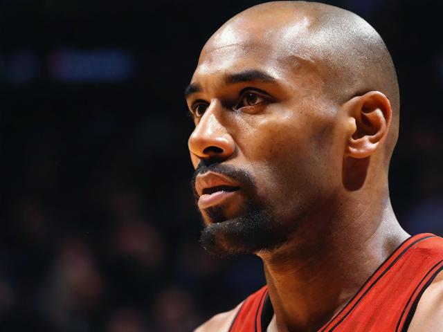 “九游app_ 乔丹的威严：篮球之神的职业生涯巅峰”，篮球之神乔丹的全名