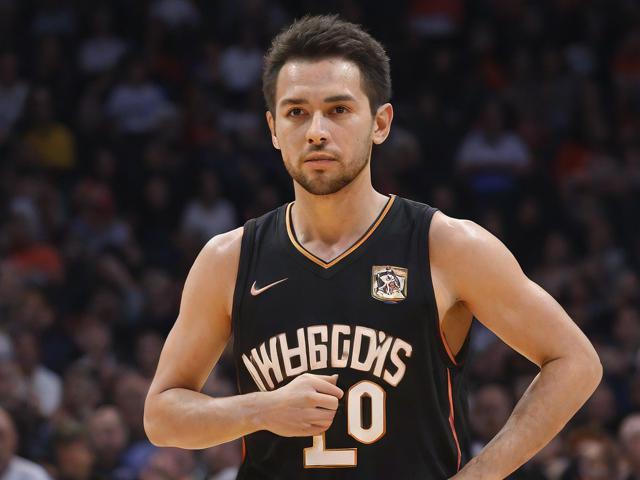 “九游app_ 今年最热比赛：季后赛焦点对决盘点”，九游最新