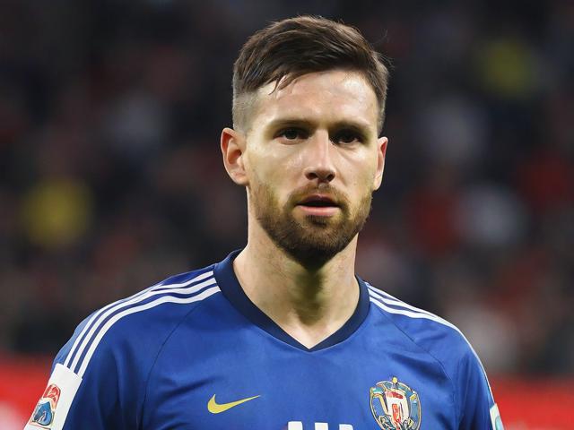 九游体育官网_ 德甲冠军争夺，数据分析团队解密战术变化与成功要素