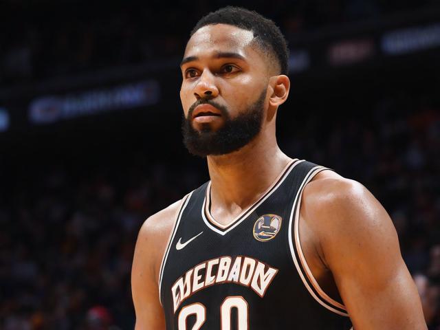 “九游app_ 场外故事：NBA明星的超凡趣味爱好”，nba场边明星