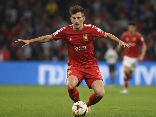 九游体育官网_ 德甲比赛中，精彩反击和意外失误轮番上演，九游游戏中心官网网址