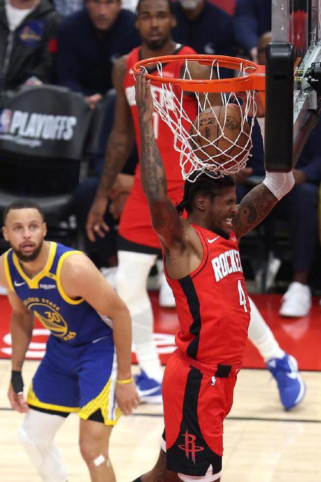 2018年季后赛:库里在与火箭的系列赛中投中史上最长距离的三分球,震撼全场!的简单介绍 2018年季后赛:库里在与火箭的系列赛中投中史上最长距离的三分球,震撼全场!的简单介绍